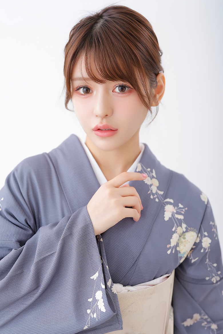 柊 いお（IO HIIRAGI）花すみれ